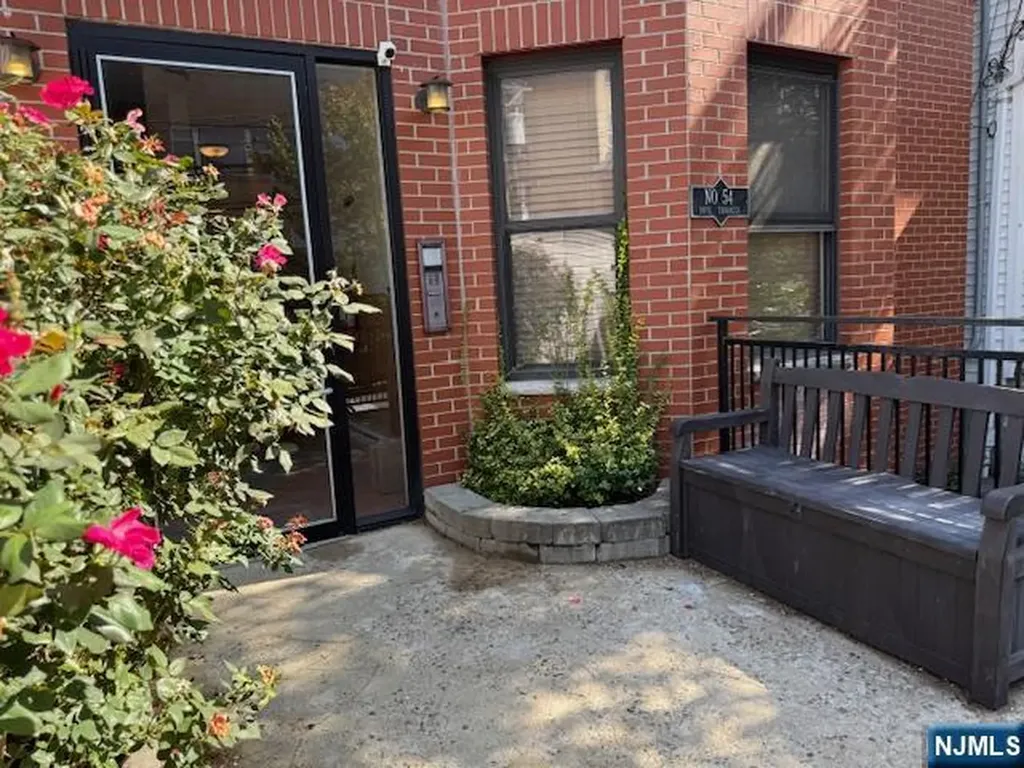 54 47th Street Weehawken NJ 07086