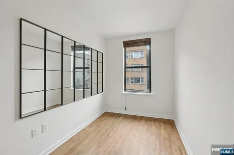 54 47th Street Weehawken NJ 07086