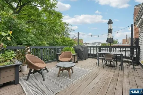 54 47th Street Weehawken NJ 07086