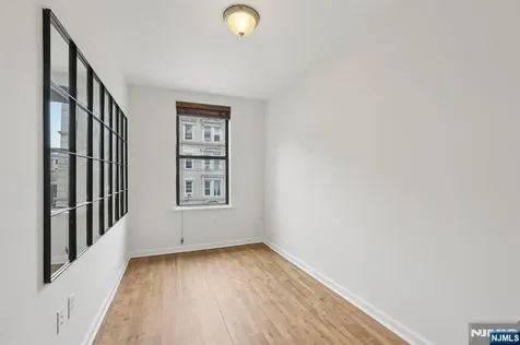 54 47th Street Weehawken NJ 07086