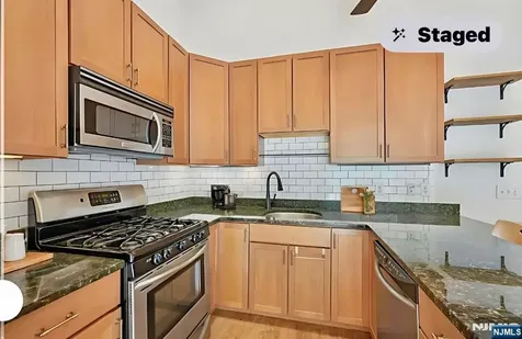54 47th Street Weehawken NJ 07086