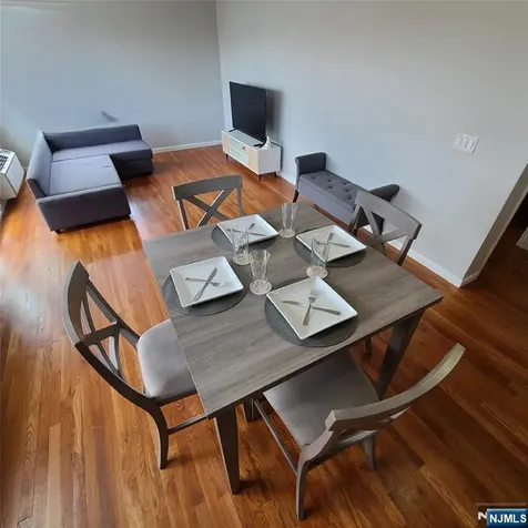 182 Anderson Fairview NJ 07022