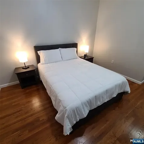 182 Anderson Fairview NJ 07022