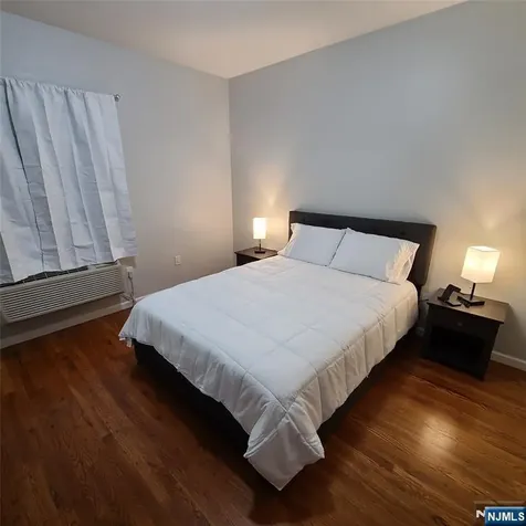 182 Anderson Fairview NJ 07022
