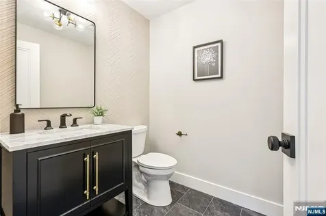 153 Glen Avenue Glen Rock NJ 07452