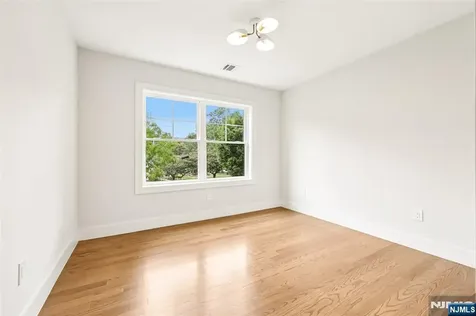 153 Glen Avenue Glen Rock NJ 07452