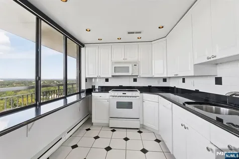 151 Prospect Avenue Hackensack NJ 07601