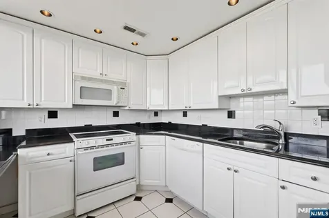 151 Prospect Avenue Hackensack NJ 07601