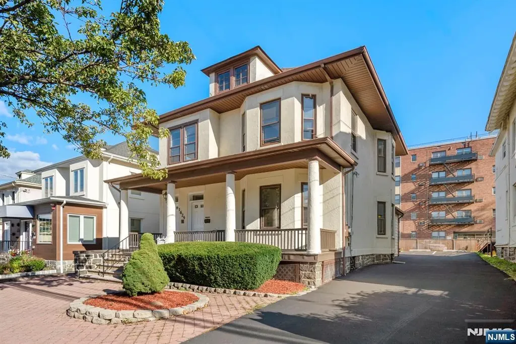 1624 Center Avenue Fort Lee NJ 07024
