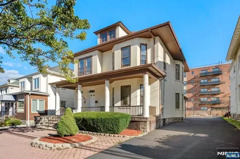 1624 Center Avenue Fort Lee NJ 07024