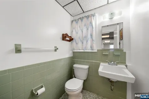 1624 Center Avenue Fort Lee NJ 07024