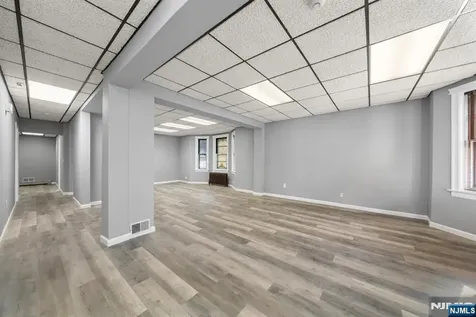 1624 Center Avenue Fort Lee NJ 07024