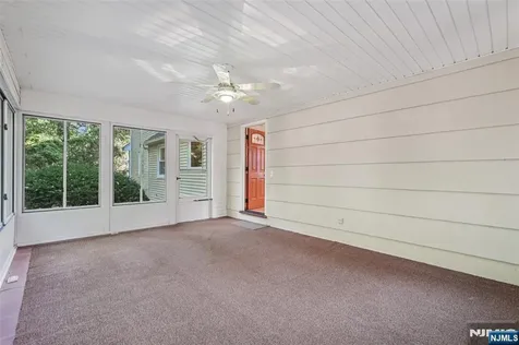 10 Hilltop Terrace Wayne NJ 07470