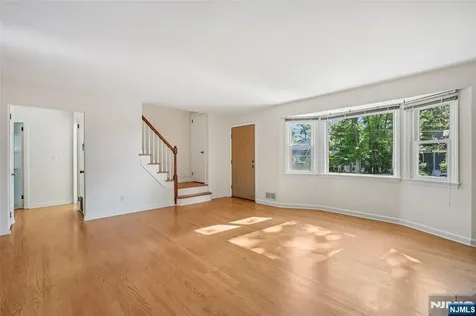 10 Hilltop Terrace Wayne NJ 07470