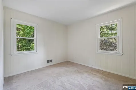 10 Hilltop Terrace Wayne NJ 07470