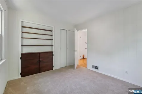 10 Hilltop Terrace Wayne NJ 07470