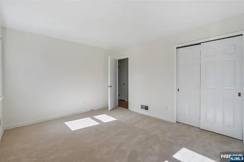 10 Hilltop Terrace Wayne NJ 07470