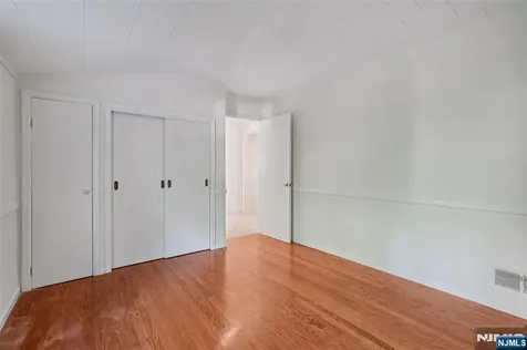 10 Hilltop Terrace Wayne NJ 07470