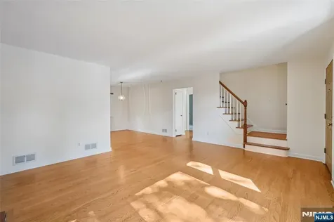 10 Hilltop Terrace Wayne NJ 07470