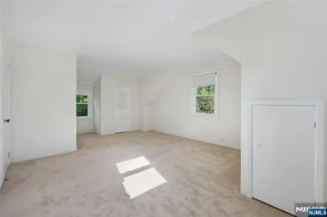 10 Hilltop Terrace Wayne NJ 07470