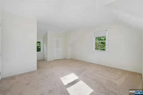 10 Hilltop Terrace Wayne NJ 07470