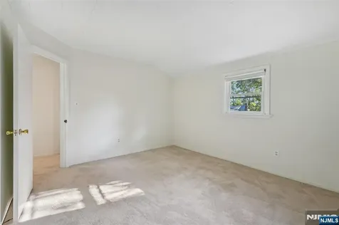 10 Hilltop Terrace Wayne NJ 07470