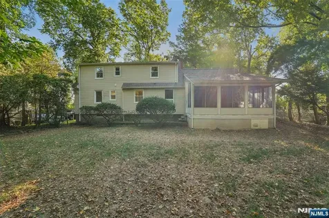 10 Hilltop Terrace Wayne NJ 07470