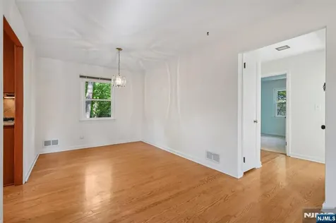 10 Hilltop Terrace Wayne NJ 07470