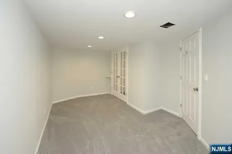 85 Oak Street Ridgewood NJ 07450
