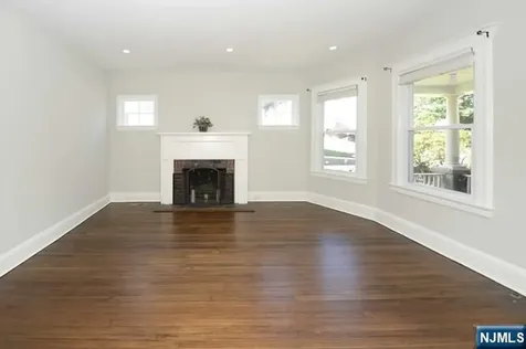 85 Oak Street Ridgewood NJ 07450