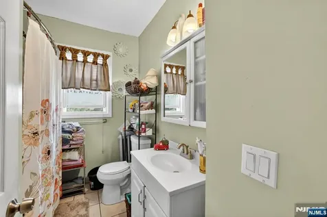 319 6th Street Prospect Park NJ 07508
