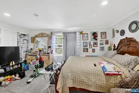 319 6th Street Prospect Park NJ 07508