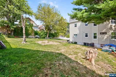 319 6th Street Prospect Park NJ 07508