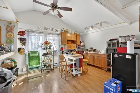 319 6th Street Prospect Park NJ 07508