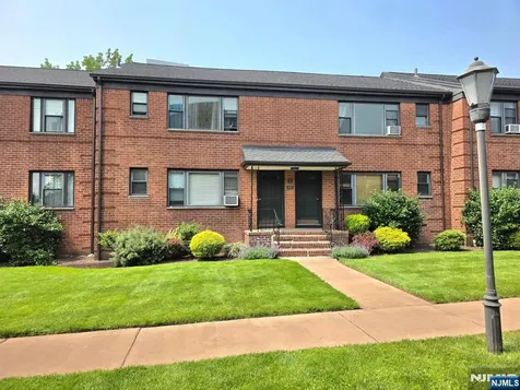 2173C N Central Road Fort Lee NJ 07024