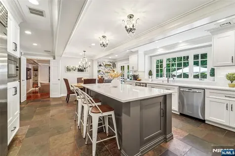 679 Cheyenne Drive Franklin Lakes NJ 07417
