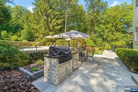 679 Cheyenne Drive Franklin Lakes NJ 07417