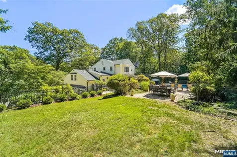 679 Cheyenne Drive Franklin Lakes NJ 07417