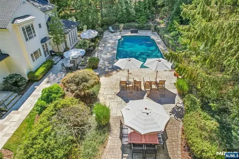 679 Cheyenne Drive Franklin Lakes NJ 07417