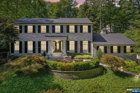 679 Cheyenne Drive Franklin Lakes NJ 07417