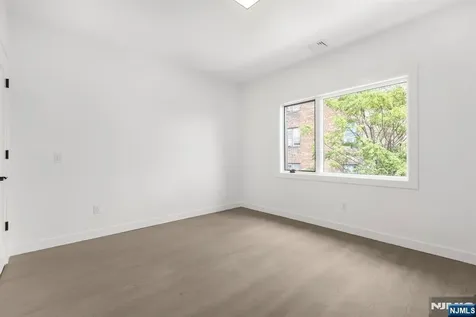 93 Crescent Avenue Cliffside Park NJ 07010