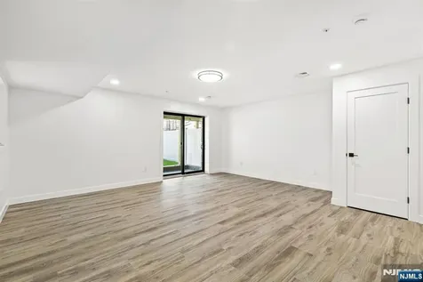 93 Crescent Avenue Cliffside Park NJ 07010