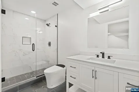 93 Crescent Avenue Cliffside Park NJ 07010