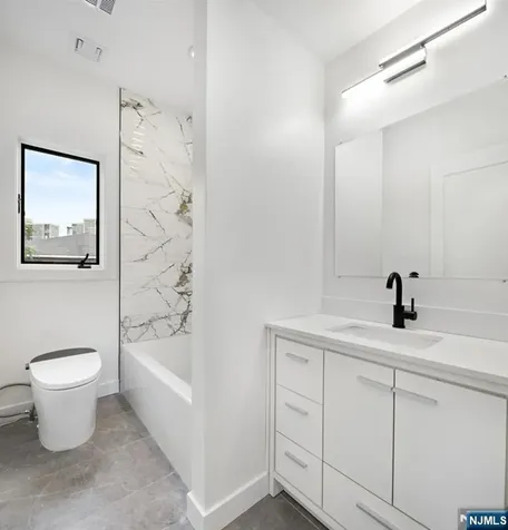 93 Crescent Avenue Cliffside Park NJ 07010