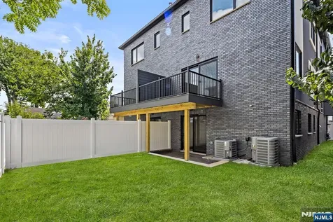 93 Crescent Avenue Cliffside Park NJ 07010