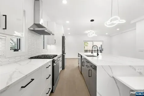 93 Crescent Avenue Cliffside Park NJ 07010
