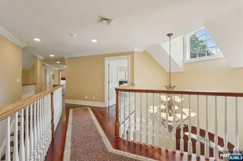 16 Eugene Road Saddle River NJ 07458