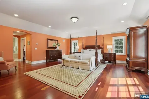 16 Eugene Road Saddle River NJ 07458