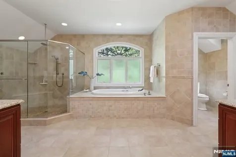 16 Eugene Road Saddle River NJ 07458