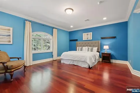 16 Eugene Road Saddle River NJ 07458